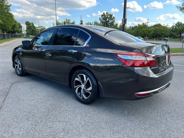 $9900 : 2016 Accord LX image 8