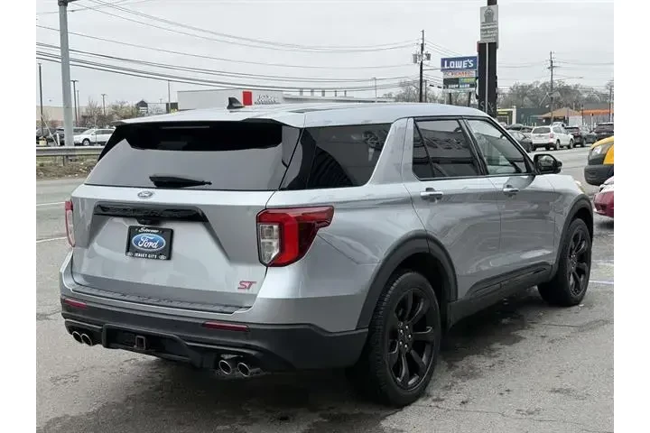 $39995 : Ford Explorer 2022 AWD ST 4d image 3