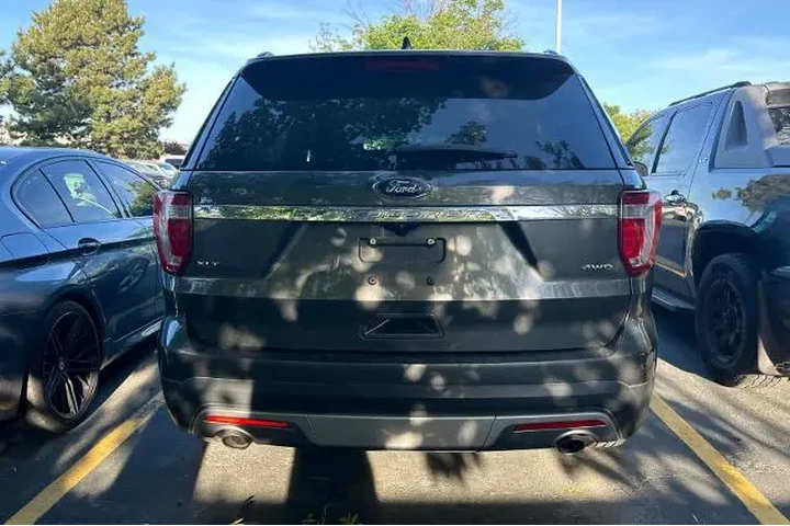 $10995 : Ford Explorer 2016 AWD XLT 4 image 5