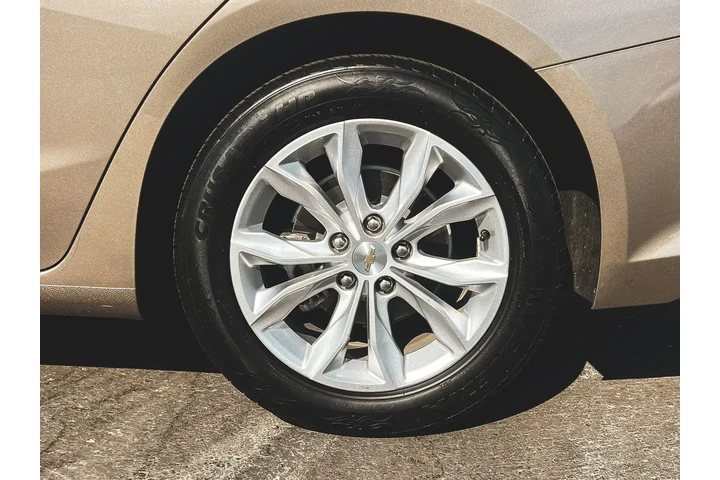 $18731 : Chevrolet Malibu 2022 LT 4dr image 9