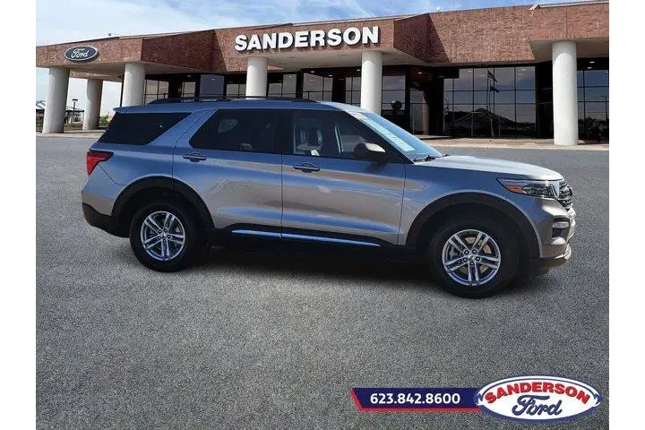 $29888 : Ford Explorer 2023 AWD XLT 4 image 2
