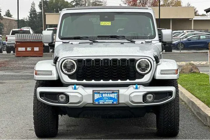$39953 : Jeep Wrangler 2024 4x4 High image 6