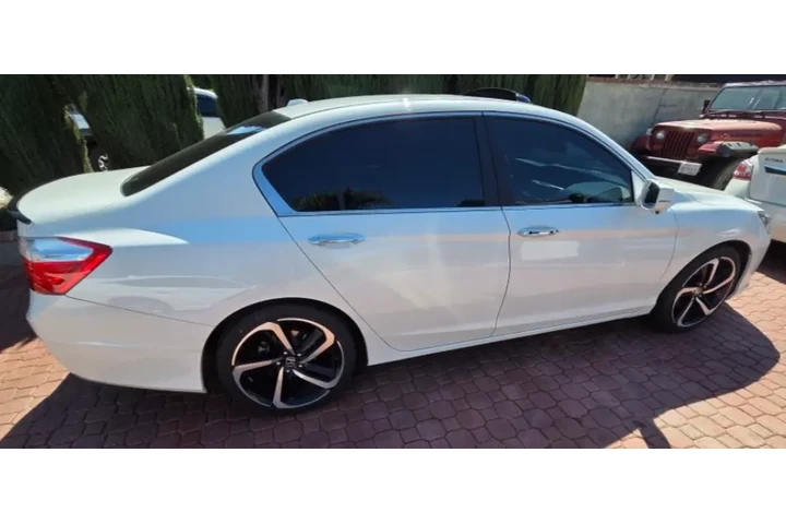 $3500 : Honda Accord 2014 image 4