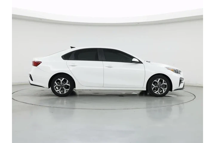 $17998 : Kia Forte 2021 LXS 4dr Sedan image 7