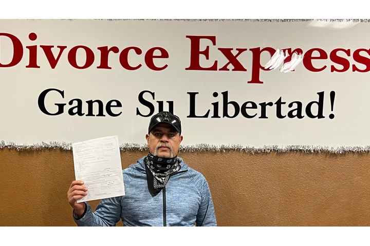 DIVORCE EXPRESS image 8