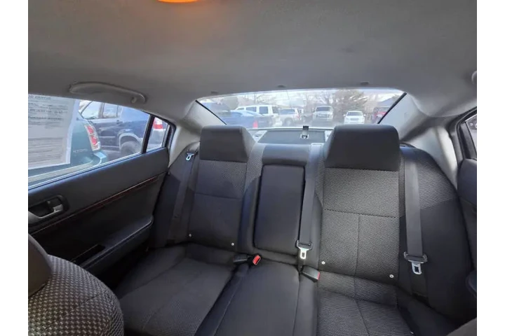 $4777 : 2012 Galant image 8