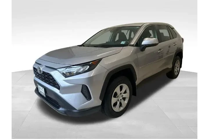 $26994 : Toyota RAV4 2022 AWD LE 4dr image 3