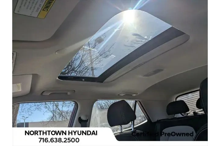 $18422 : Hyundai VENUE 2023 SEL 4dr C image 10