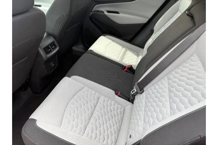 $9950 : 2019 Equinox LT image 8