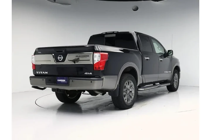 $32998 : Nissan Titan 2018 4x4 Platin image 8