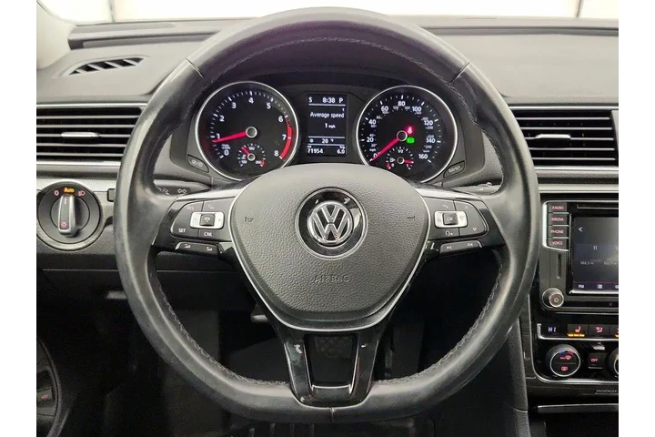 $15998 : Volkswagen Passat 2018 2.0T image 10