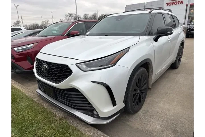 $38938 : Toyota Highlander 2022 AWD X image 1