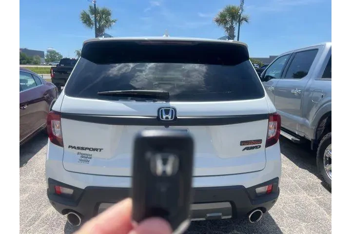 $32428 : Honda Passport 2022 AWD Trai image 4