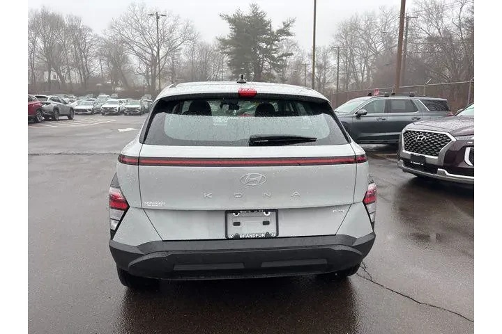 $27495 : Hyundai KONA 2026 SE AWD 4dr image 5