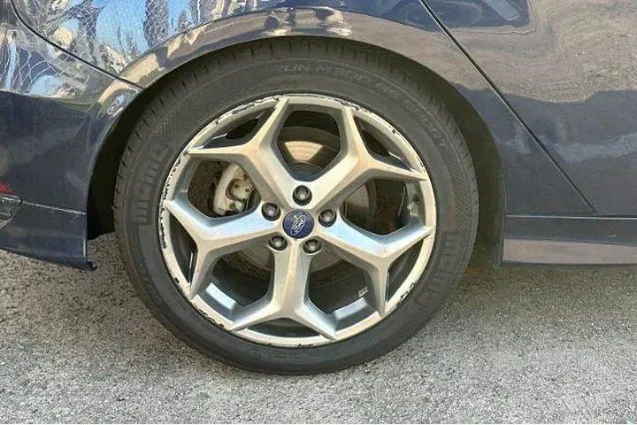 $25650 : Ford Focus 2017 ST 4dr Hatch image 6