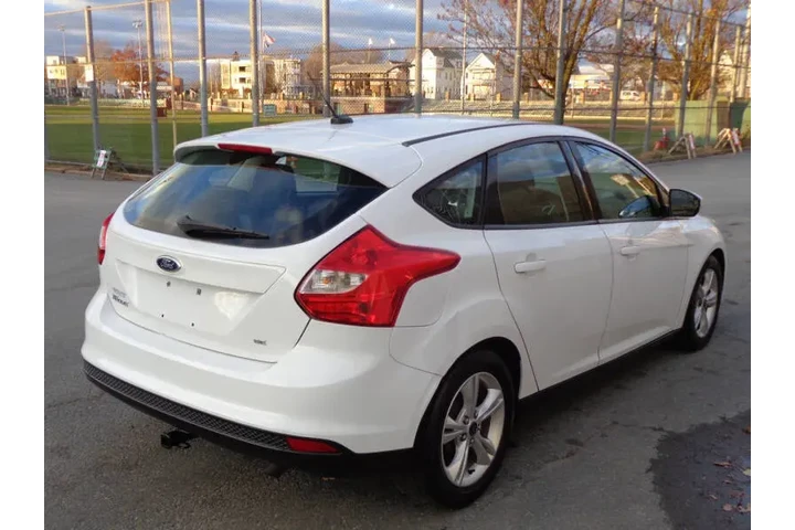 $5450 : 2014 Focus SE image 4