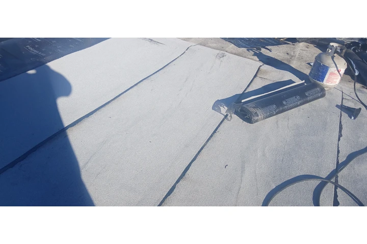 Se busca trabajo de roofing image 4