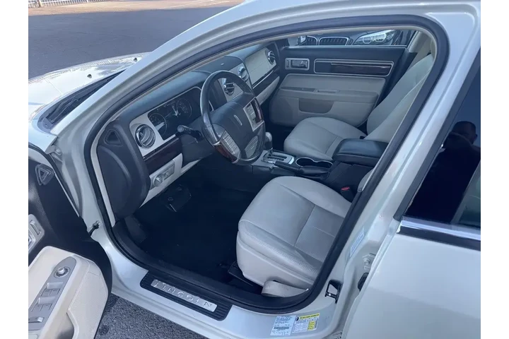 $6998 : Lincoln Zephyr 2006 4dr Seda image 2