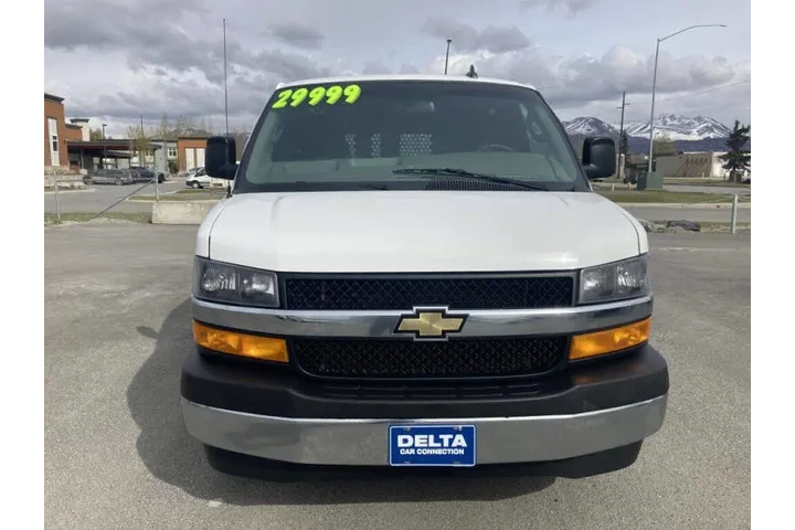 $28999 : 2021 Express 2500 image 2