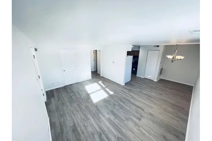 Encargadas de Limpieza image 3