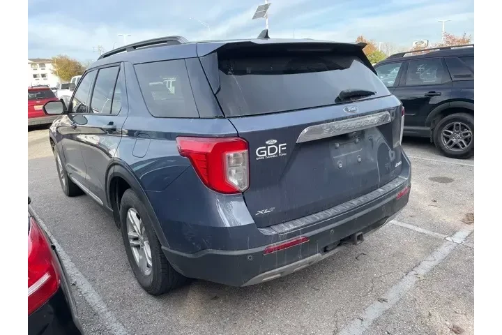 $21081 : Ford Explorer 2021 AWD XLT 4 image 9