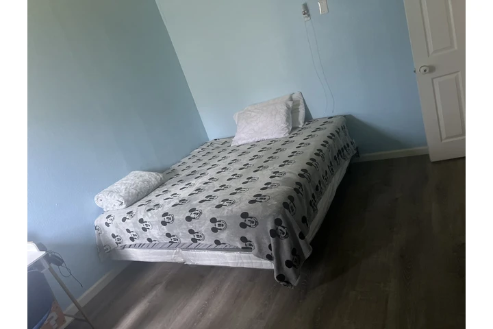 $1100 : Rento una habitación image 2