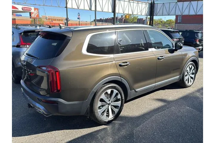 $32390 : Kia Telluride 2022 AWD SX 4d image 6