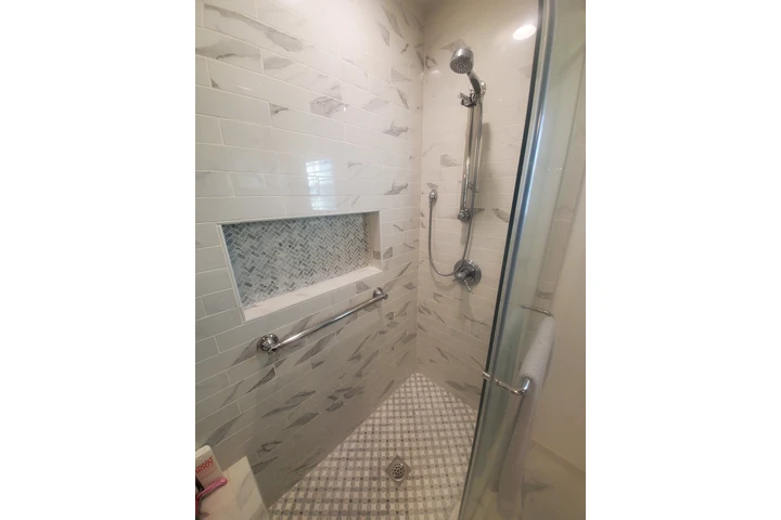 counter top and tile image 3