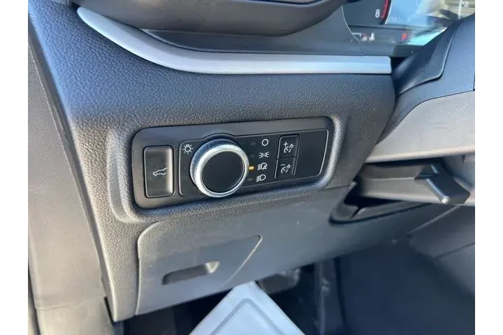 $31355 : Ford Explorer 2023 AWD XLT 4 image 8