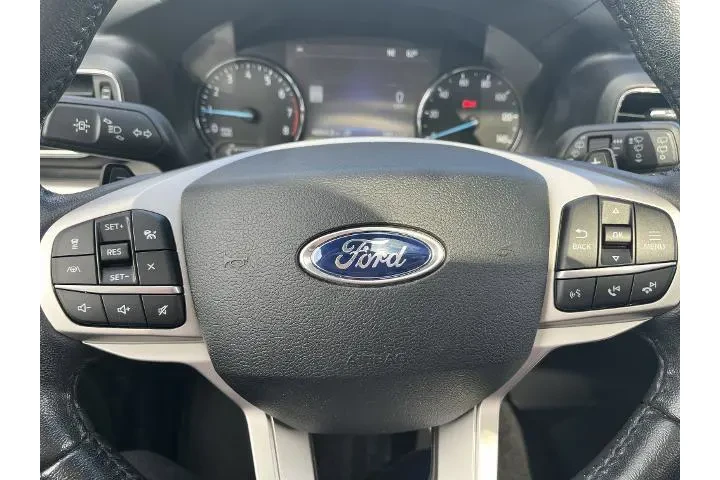 $29988 : Ford Explorer 2021 AWD XLT 4 image 8