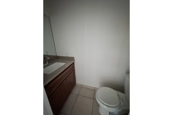 $2150 : Triplex Casa #2 image 8