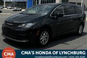 PRE-OWNED 2022 CHRYSLER VOYAG en Madison WV