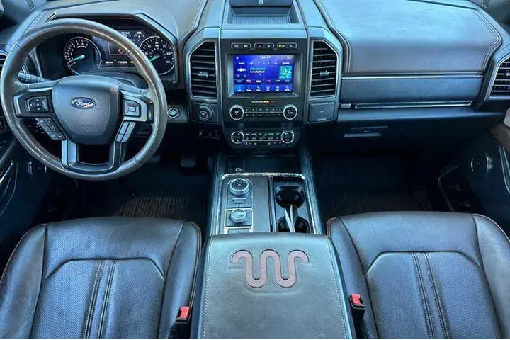 $38000 : Ford Expedition 2020 4x4 Kin image 5