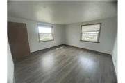 $650 : Rental property with 1 bedro thumbnail