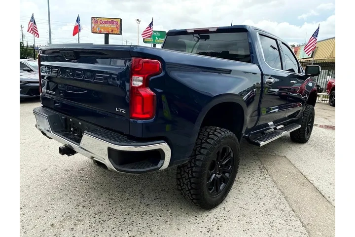 2023 Silverado 1500 LTZ Crew image 6