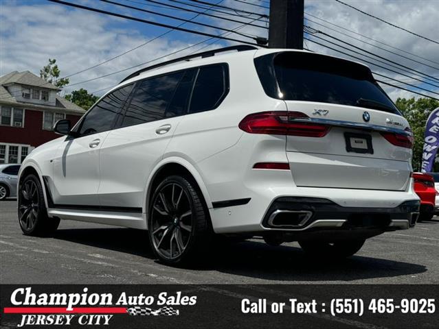 Used 2019 X7 xDrive50i Sports image 10