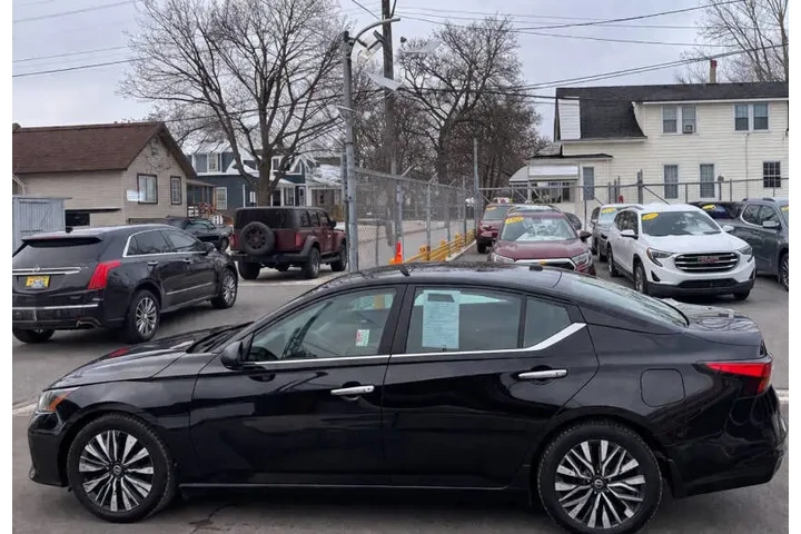 $20995 : 2024 Altima 2.5 SV image 5