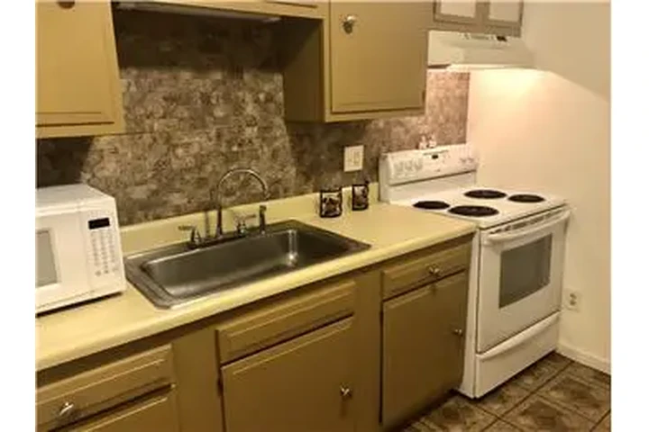 $1897 : Rental property with 1 bedro image 2