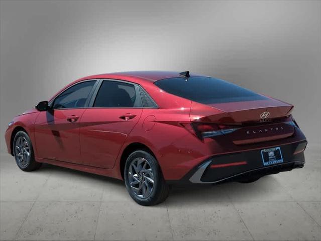 $25140 : New 2024 Hyundai ELANTRA SEL image 3