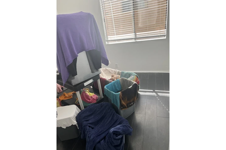 $750 : Se renta un cuarto image 1