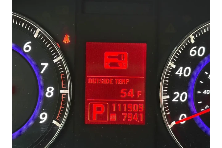 $9988 : 2009 FX35 image 1