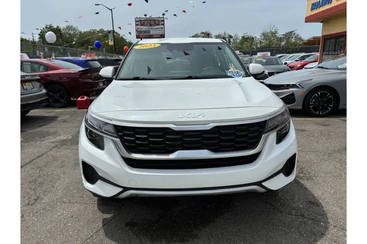 $16995 : 2023 Seltos LX image 3