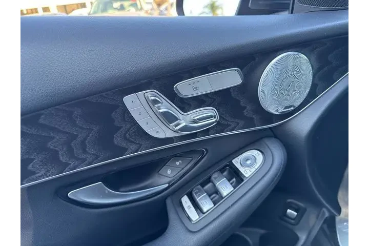 $16807 : Mercedes-Benz GLC 2018 AWD G image 5