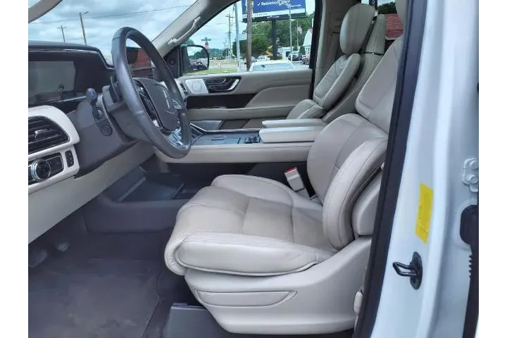 $39143 : Lincoln Navigator 2020 4x4 R image 8