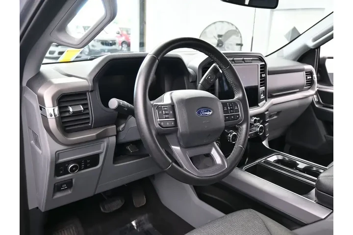 $39995 : Ford F-150 2024 4x4 XLT 4dr image 10