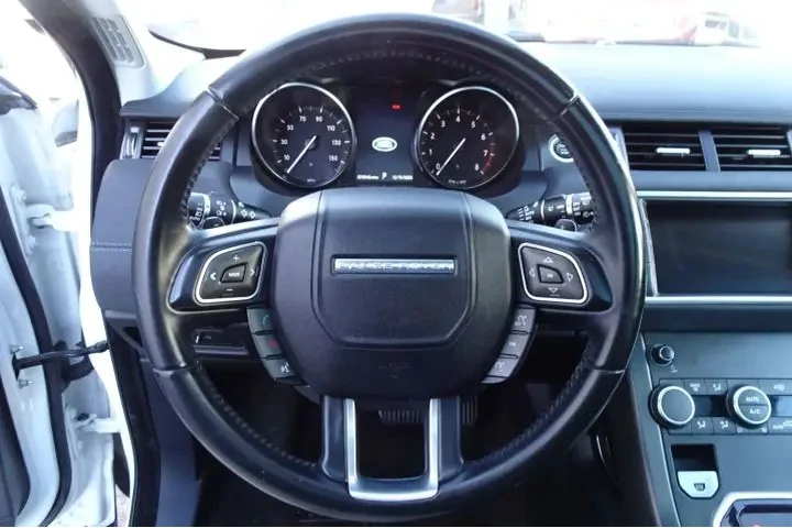 $15995 : 2019 RANGE ROVER EVOQUE image 2