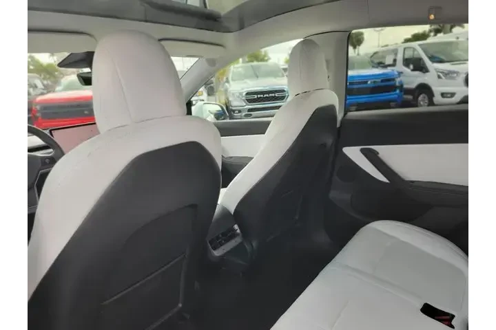 $31991 : Tesla Model Y 2022 AWD Perfo image 10