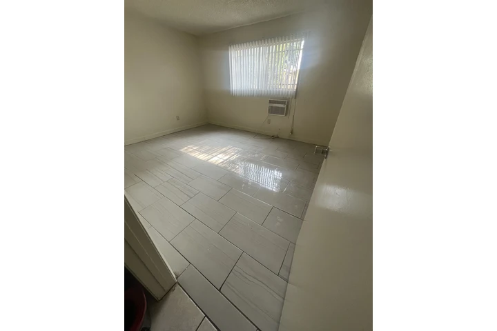$1395 : 1 Recamara 1 Baño San Bernardi image 6