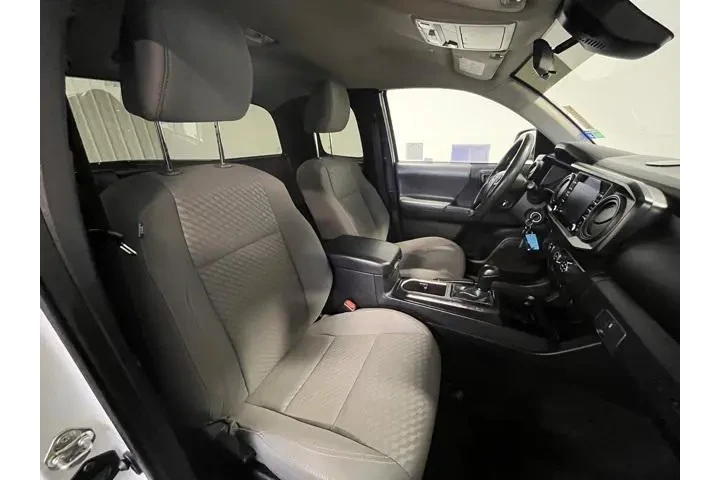 $16924 : Toyota Tacoma 2021 4x2 SR 4d image 9