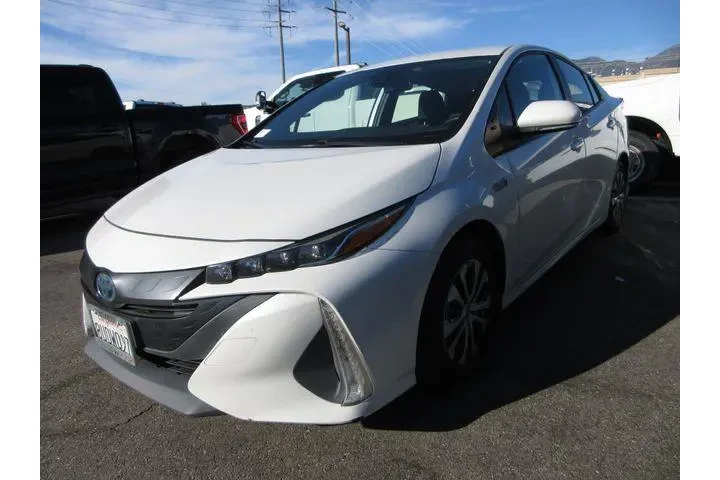 $19586 : Toyota Prius Prime 2021 Limi image 1
